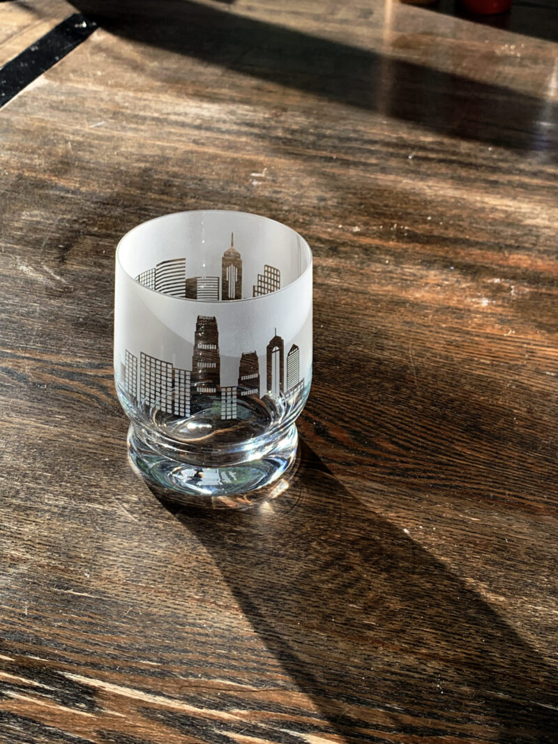 Dartington Aspect Tumbler Hong Kong Skyline (Single)